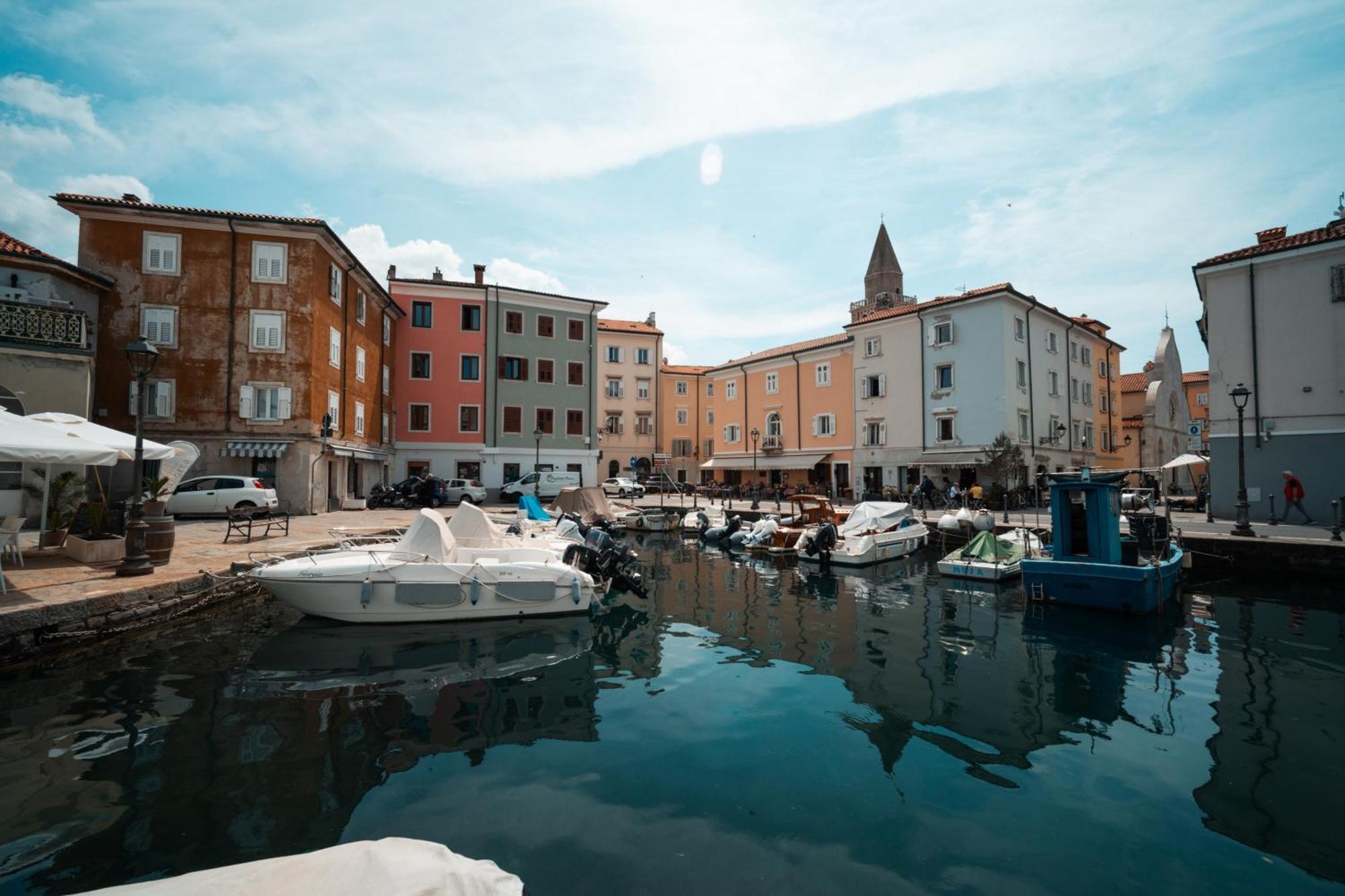 Hurban Apartments Muggia Exterior photo
