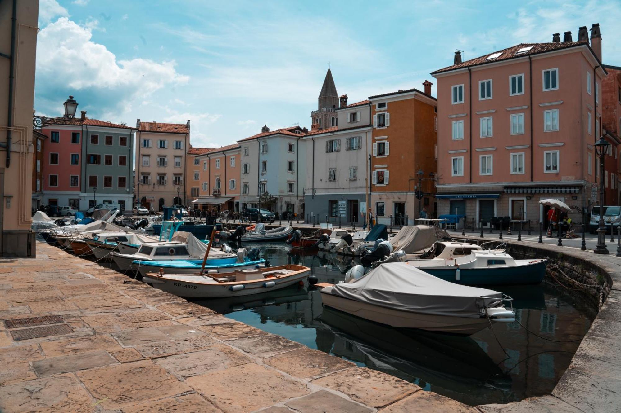 Hurban Apartments Muggia Exterior photo
