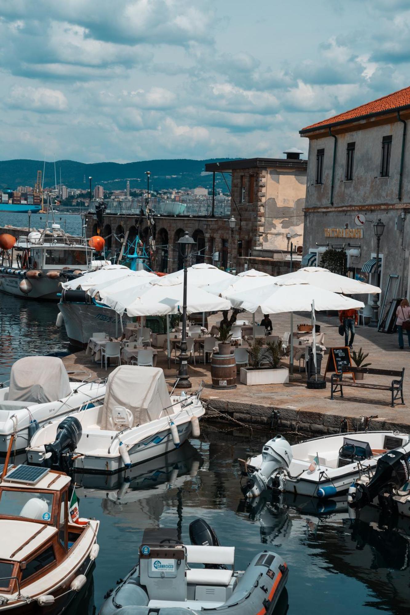 Hurban Apartments Muggia Exterior photo
